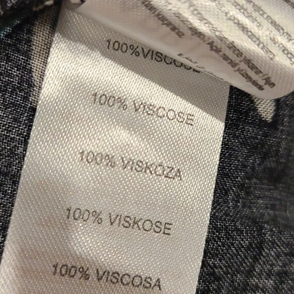 Apricot Floral wrap dress with ruffled front - Picture 8 of 8